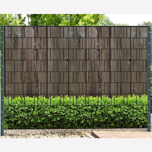 holzwand und buxus zaun sichtschutz gruen grau